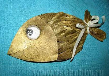 Золотая рыбка своими руками в технике папье-маше