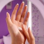 How to eliminate dry hands at home