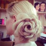 Прическа «роза из волос»: фото и пошаговая инструкция